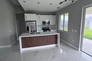 2810 27th St SW, Lehigh Acres, FL 33976 - Photo 12