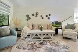 1031 Diana Ave, Naples, FL 34103 - Photo 6