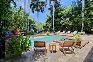 1031 Diana Ave, Naples, FL 34103 - Photo 2