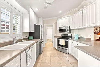7704 Rozzini Ln, Naples, FL 34114 - Photo 10
