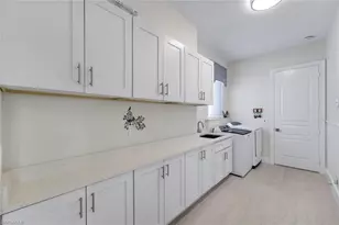 260 Cheshire Way, Naples, FL 34110 - Photo 32