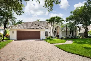 196 Monterey Dr, Naples, FL 34119 - Photo 2