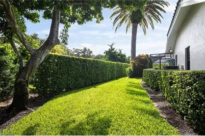 196 Monterey Dr, Naples, FL 34119 - Photo 16