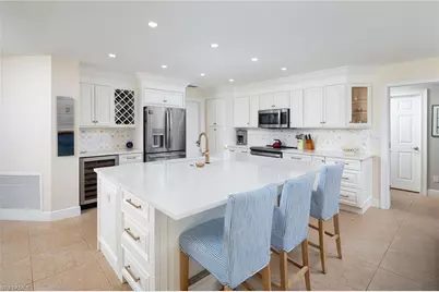 196 Monterey Dr, Naples, FL 34119 - Photo 8