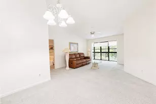 8041 S Woods Cir, Fort Myers, FL 33919 - Photo 8