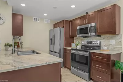 4112 SE 19th Pl #104, Cape Coral, FL 33904 - Photo 8