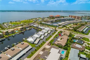 4112 SE 19th Pl, Cape Coral, FL 33904 - Photo 2