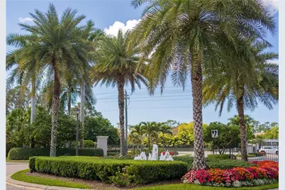 7172 Lemuria Cir #1802, Naples, FL 34109 - Photo 2
