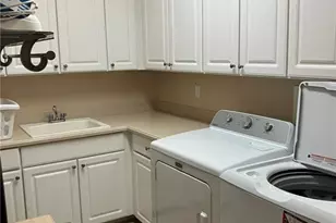 7172 Lemuria Cir, Naples, FL 34109 - Photo 24