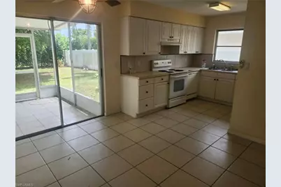 804 92nd Ave N, Naples, FL 34108 - Photo 2