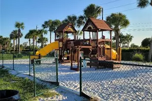 190 Santa Clara Dr, Naples, FL 34104 - Photo 16