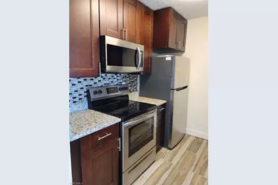 190 Santa Clara Dr #190-4, Naples, FL 34104 - Photo 2