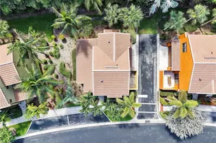 9012 Alturas St, Naples, FL 34113 - Photo 6