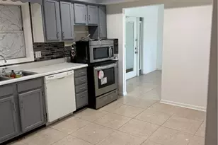 2496 42nd St SW, Naples, FL 34116 - Photo 2