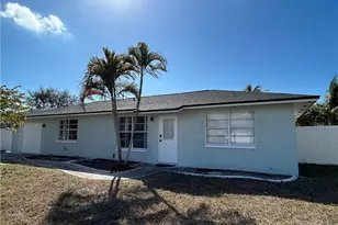 1428 SE 20th Ave, Cape Coral, FL 33990 - Photo 4