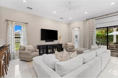 3999 Bering Ct, Naples, FL 34119 - Photo 10