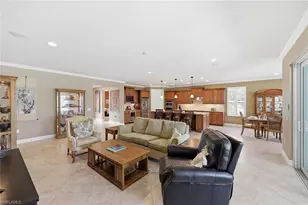 8562 Veronawalk Cir, Naples, FL 34114 - Photo 10