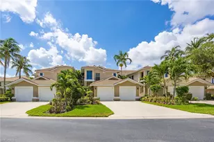 866 Carrick Bend Cir, Naples, FL 34110 - Photo 2