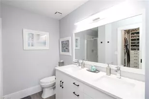225 Robin Hood Cir, Naples, FL 34104 - Photo 40