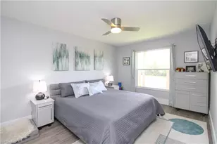225 Robin Hood Cir, Naples, FL 34104 - Photo 34