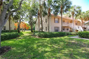 225 Robin Hood Cir, Naples, FL 34104 - Photo 2