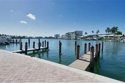 222 Harbour Dr #105, Naples, FL 34103 - Photo 16