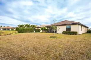 9215 Shadow Oak Ln, Naples, FL 34120 - Photo 28