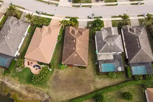 9215 Shadow Oak Ln, Naples, FL 34120 - Photo 32