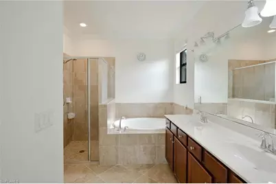 9215 Shadow Oak Ln, Naples, FL 34120 - Photo 10