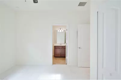 9215 Shadow Oak Ln, Naples, FL 34120 - Photo 18
