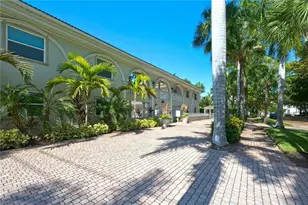 980 7th Ave S, Naples, FL 34102 - Photo 2