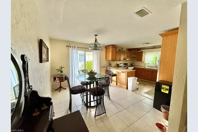1066 Highlands Dr, Naples, FL 34103 - Photo 10