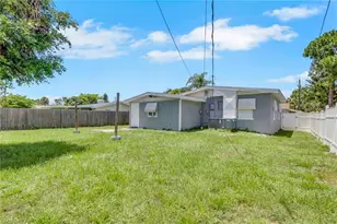 11360 Hunting Rd, Bonita Springs, FL 34135 - Photo 16