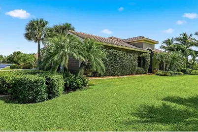 13421 Coronado Dr, Naples, FL 34109 - Photo 2