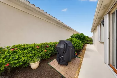 3204 Benicia Ct, Naples, FL 34109 - Photo 4