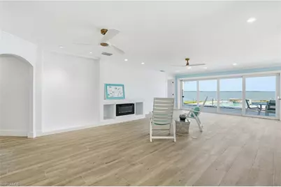 266 Curlew St, Fort Myers Beach, FL 33931 - Photo 10