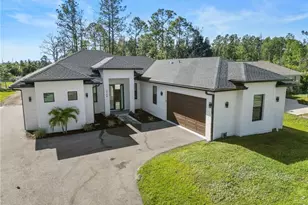 2740 35th Ave NE, Naples, FL 34120 - Photo 12