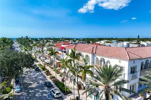 365 5th Ave S, Naples, FL 34102 - Photo 2