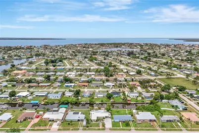 341 Duxbury Ave, Port Charlotte, FL 33952 - Photo 16