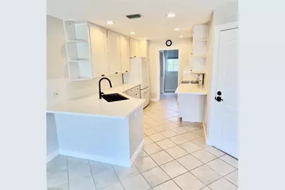 5669 Cove Cir, Naples, FL 34119 - Photo 6