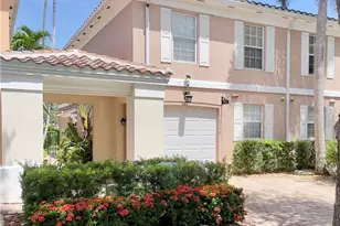 5669 Cove Cir, Naples, FL 34119 - Photo 1
