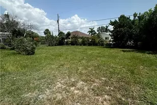 11150 Orangewood Dr, Bonita Springs, FL 34135 - Photo 24