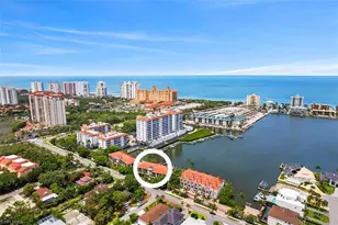 9103 Vanderbilt Dr, Naples, FL 34108 - Photo 26