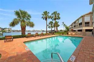 9103 Vanderbilt Dr, Naples, FL 34108 - Photo 24