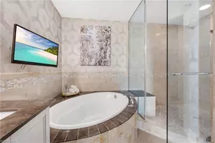 9115 Strada Pl, Naples, FL 34108 - Photo 14