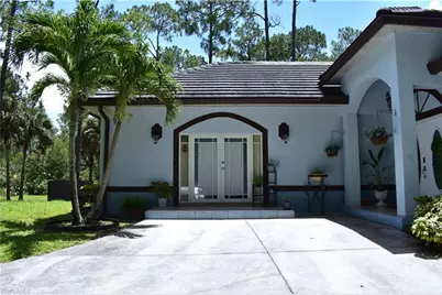 3670 8th Ave SE, Naples, FL 34117 - Photo 2