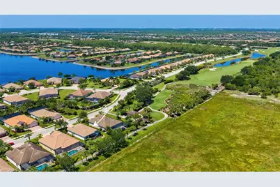 9343 Fieldstone Ln, Naples, FL 34120 - Photo 2