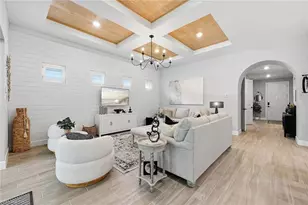 2738 Aviamar Cir, Naples, FL 34114 - Photo 6