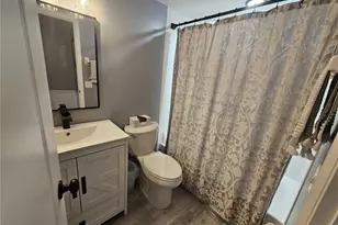 7360 Glenmoor Ln, Naples, FL 34104 - Photo 10
