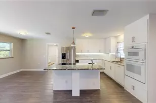 27514 Playa Del Rey Ln, Bonita Springs, FL 34135 - Photo 12